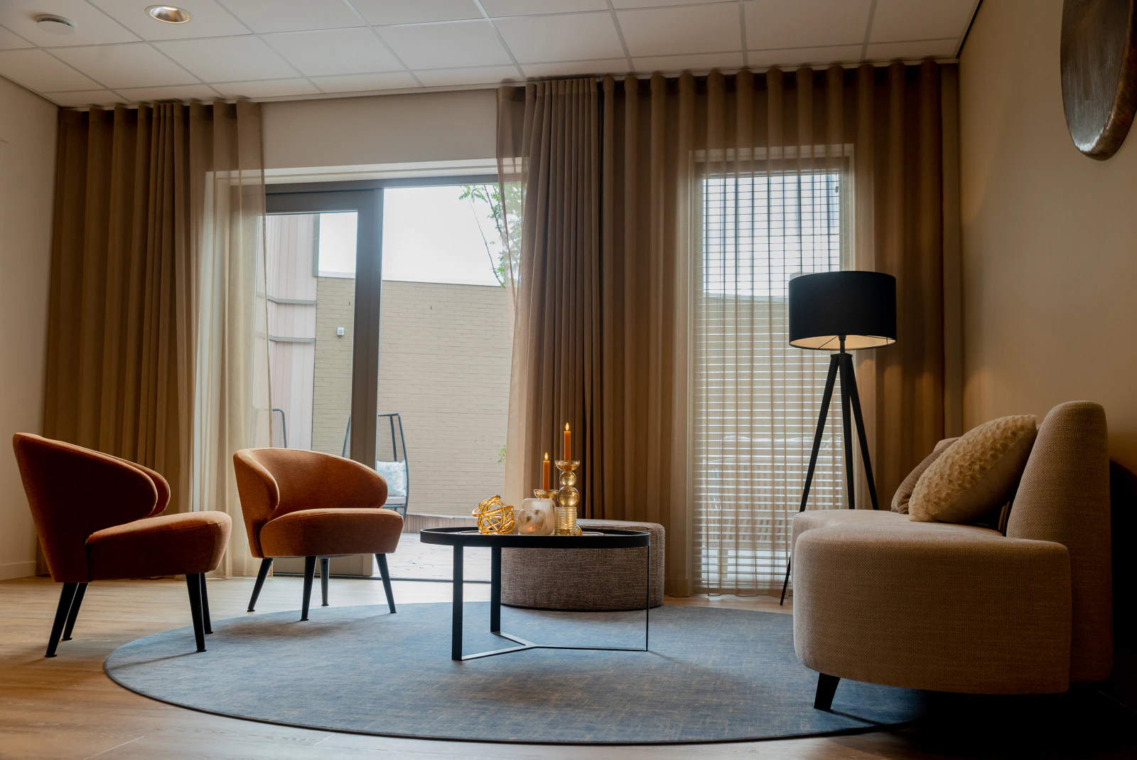 Rustige gespreksruimte voor een voorbespreking in het Ontmoetingscentrum